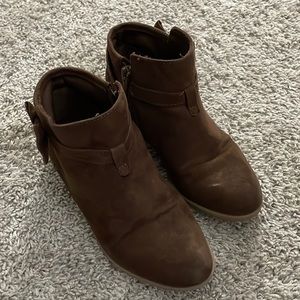 Brown dress boots